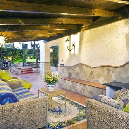 Francesca Villa Sorrento